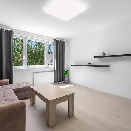 Appartement Spacious 3-bedroom With Park View In Petrzalka Bratislava