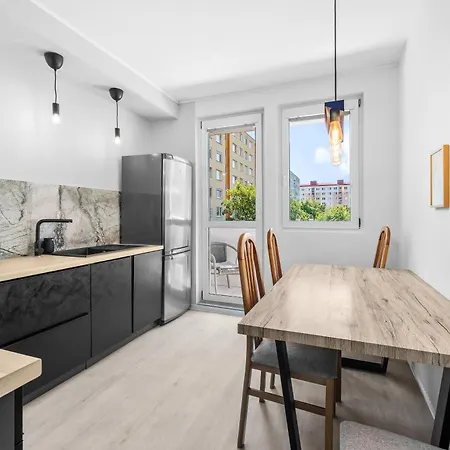 Appartement Spacious 3-bedroom With Park View In Petrzalka